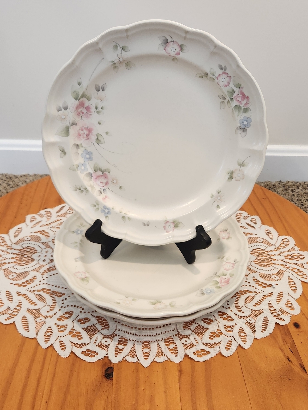 SET OF THREE Pfaltzgraff Tea Rose 10.5" Dinner Plates